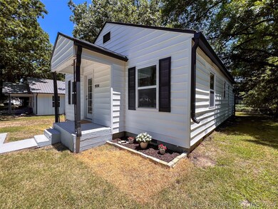 904 S Johnston St, Ada, OK 74820 - photo 3