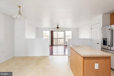 319 Scarboro Dr, Bunker Hill, WV 25413 - photo 4