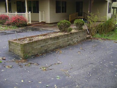 FLOWER BED