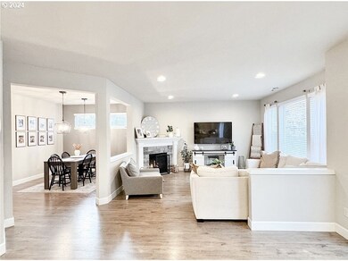 15701 SE Kestrel Dr, Clackamas, OR 97015 - photo 6