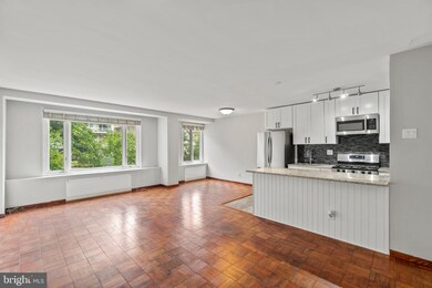 The Potomac Plaza Co-op unit 219, Washington, DC 20037 - photo 3