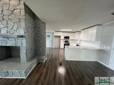 1435 E Lake Dr, Screven, GA 31560 - photo 6