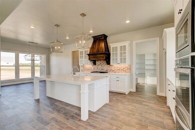 1001 Eagles Bluff Dr, Weatherford, TX 76087 - photo 7