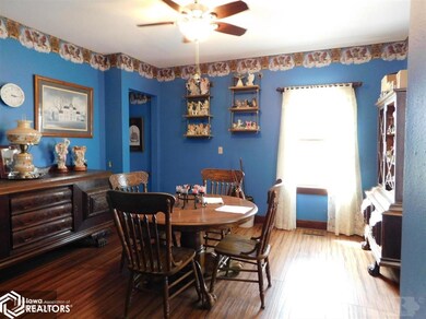 305 N 15th Ave W, Newton, IA 50208 - photo 6