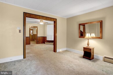 1215 E Bellevue Ave, Reading, PA 19605 - photo 4