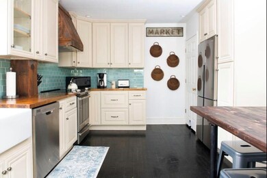 38 Hilltop Ave unit Main House, Middletown, RI 02842 - photo 6