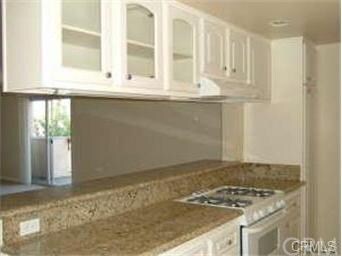 Bright Kichen, Granite Counters