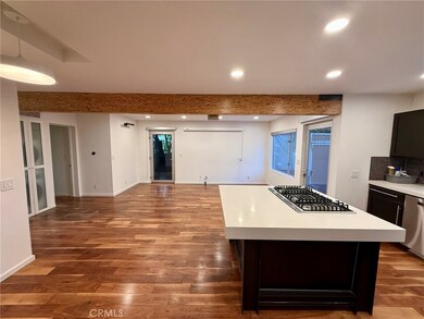 2302 Oakwood Ave, Venice, CA 90291 - photo 4