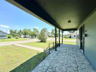 1602 N Beard Ave, Shawnee, OK 74804 - photo 4