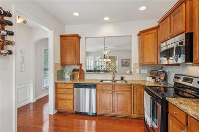 Nice molding accents.