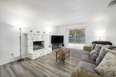 9458 Roseburg Ct, Sacramento, CA 95826 - photo 6