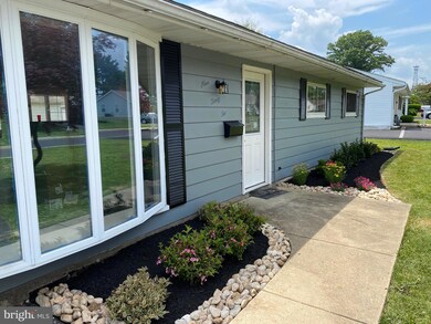 932 Rozel Ave, Southampton, PA 18966 - photo 2