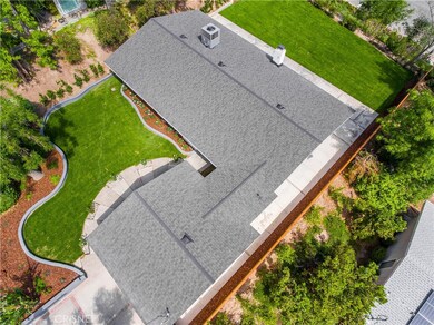 24355 Crestlawn St, Woodland Hills, CA 91367 - photo 3