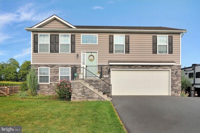 15445 Camden Dr, Greencastle, PA 17225 - photo 3