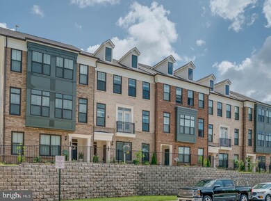 22580 Windsor Locks Square, Ashburn, VA 20148 - photo 2