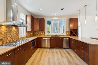 13222 Stable Brook Way, Herndon, VA 20171 - photo 5