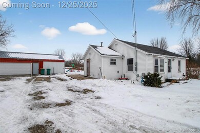 5369 S Mackinaw Rd, Bay City, MI 48706 - photo 3