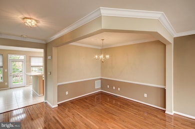 2609 Logan Wood Dr, Herndon, VA 20171 - photo 4