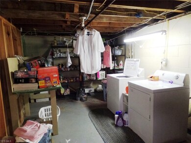 46150 Wyoming Ave, East Liverpool, OH 43920 - photo 6