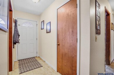 38933 SW 3rd Ave, Scio, OR 97374 - photo 7