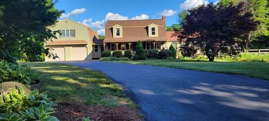 13 Yew St, Douglas, MA 01516 - photo 3