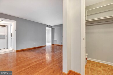 20245 Shipley Terrace unit 4-A-10, Germantown, MD 20874 - photo 3