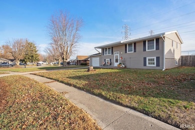 2000 Tam o Shanter Ln, Kokomo, IN 46902 - photo 2