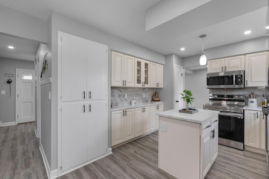 2320 West Rawson Ave-29