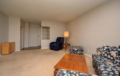 Living_Room_(2)[1]