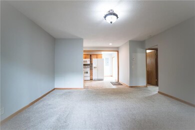 4016 56th St, Des Moines, IA 50310 - photo 6