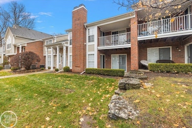 44755 Marigold Dr unit 234, Sterling Heights, MI 48314 - photo 4