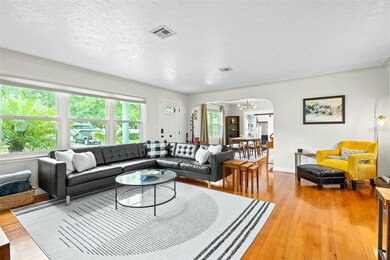 1330 13th Ave N, Saint Petersburg, FL 33705 - photo 5