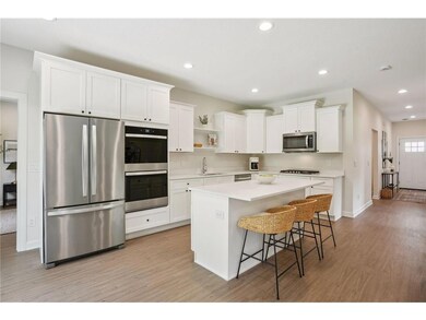 603 Field Point St, Roberts, WI 54023 - photo 4