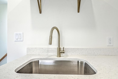 0W7A0572_3_4_5_6_7_8