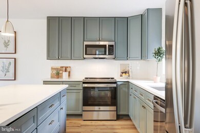 11551 Links Dr, Reston, VA 20190 - photo 5