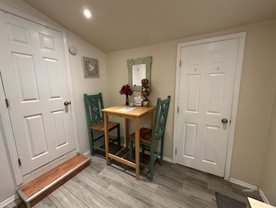 Eat in Kitchen