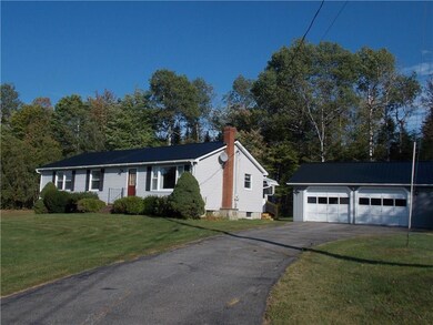 7 Cleveland Ave, Dexter, ME 04930 - photo 2