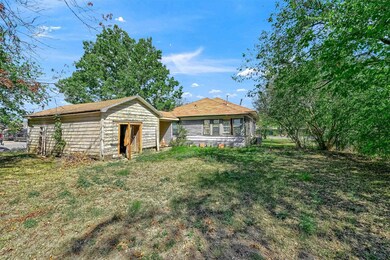512 W Walnut St, Celina, TX 75009 - photo 7