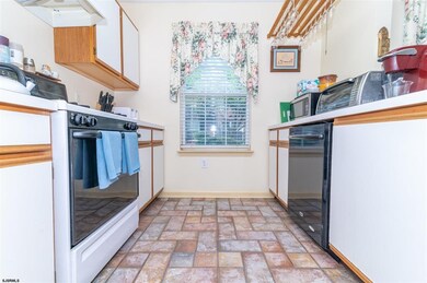 1537 Thomas Jefferson Ct unit 1537, Mays Landing, NJ 08330 - photo 6
