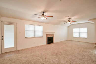 826 Rambling Ct, Granbury, TX 76049 - photo 6