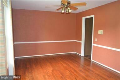 12704 Steeple Chase Way, Potomac, MD 20854 - photo 7