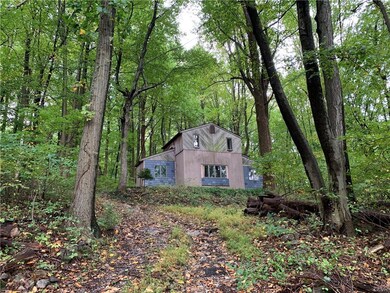 2562 S Ivy St unit REAR, Allentown, PA 18103 - photo 3