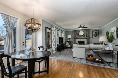 5415 Theden St, Shawnee, KS 66218 - photo 2