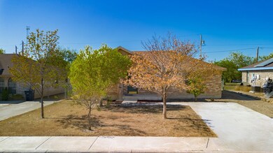 1061 Lazar Dr, Eagle Pass, TX 78852 - photo 4