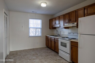2322 Indian Dr unit A4, Jacksonville, NC 28546 - photo 6