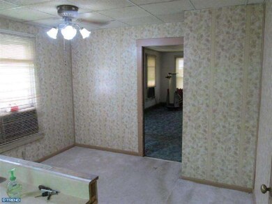 3309 Raymond St, Reading, PA 19605 - photo 6