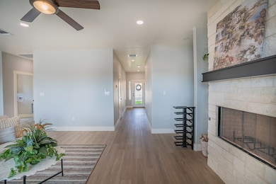 1811 N Chateau Ln, Kerrville, TX 78028 - photo 4