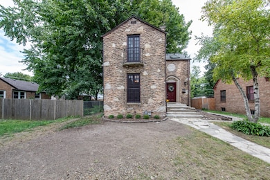 1335 Chestnut St, Waukegan, IL 60085 - photo 3