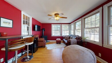 4 Waverly St, Essex Junction, VT 05452 - photo 2