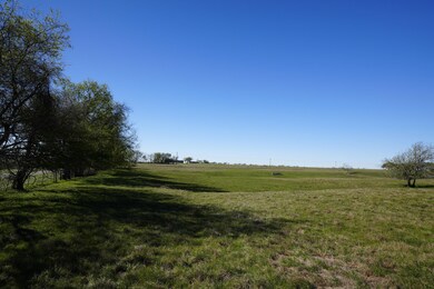 5545 Falke-Heinrich Rd, Schulenburg, TX 78956 - photo 4